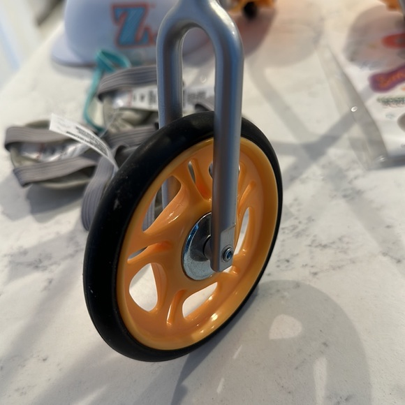 American Girl Z's Scooter set - Picture 4 of 8